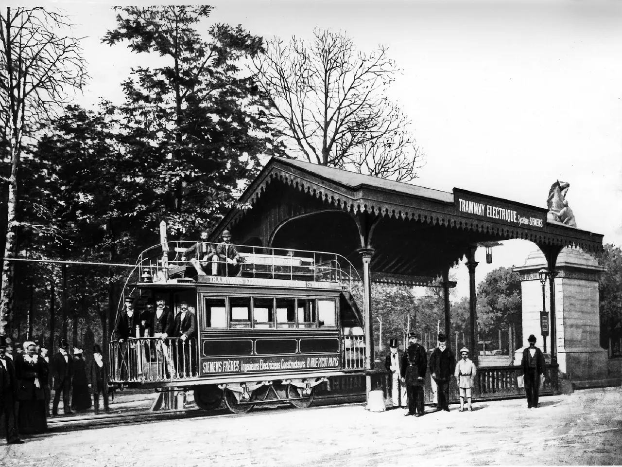 Siemens marchează 145 de ani de la primul tramvai electric din lume lansat la Berlin în 1881