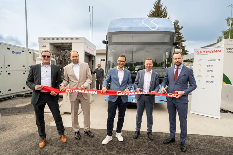 Kärnten lansează cea mai mare flotă de autobuze cu hidrogen din Austria și inaugurează prima stație de alimentare dedicată