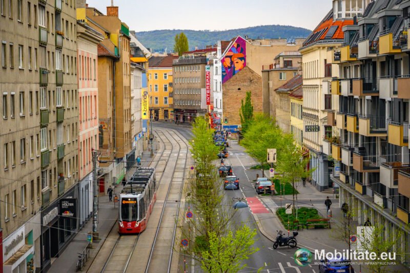 Două capitale - două viteze: cum evoluează parcul automobilelor în Viena și București. Creșterea utilizării transportului public versus lamentările că în sfârșit se fac benzi BUS
