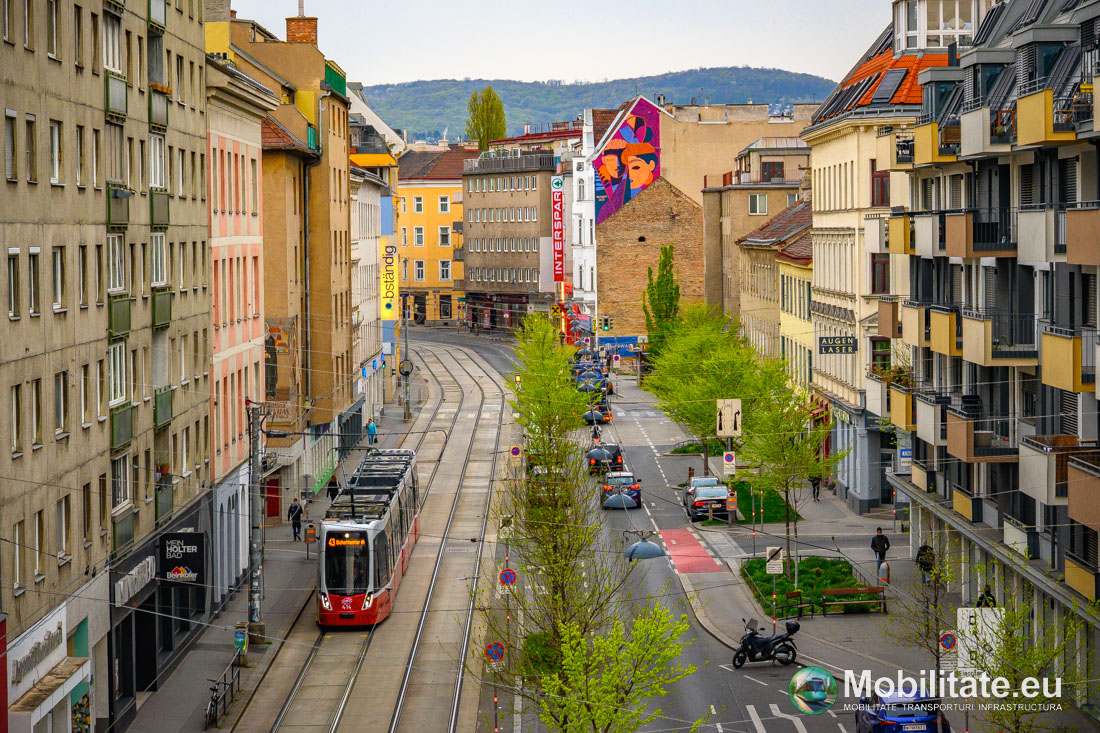 Două capitale - două viteze: cum evoluează parcul automobilelor în Viena și București. Creșterea utilizării transportului public versus lamentările că în sfârșit se fac benzi BUS
