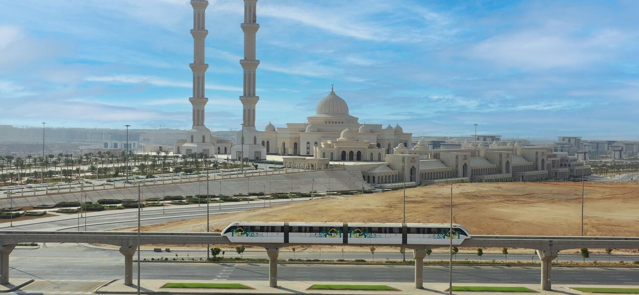 Monorailul East of Nile intră în serviciu comercial în Cairo fiind primul sistem de acest tip din Africa cu 16 stații deja operaționale