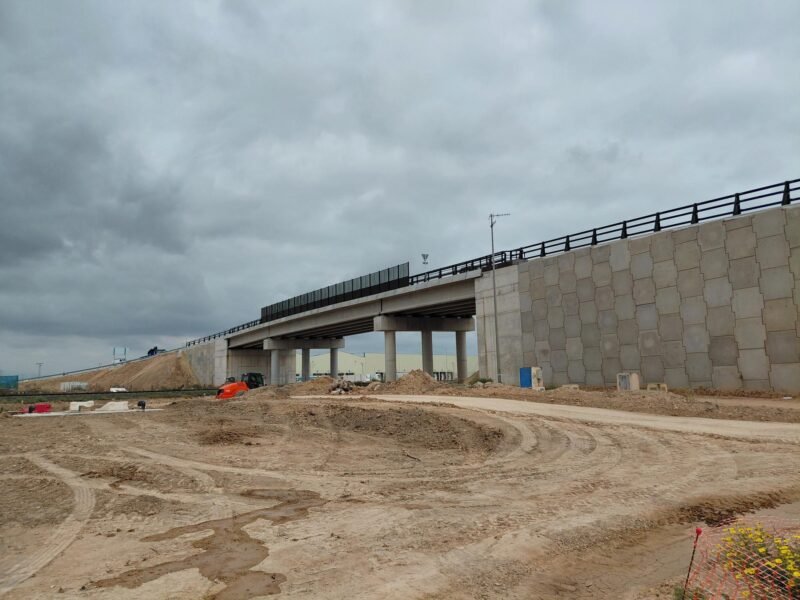 Adif AV deschide noul pasaj superior rutier și pietonal din Torre Pacheco pe linia de mare viteză Murcia–Cartagena