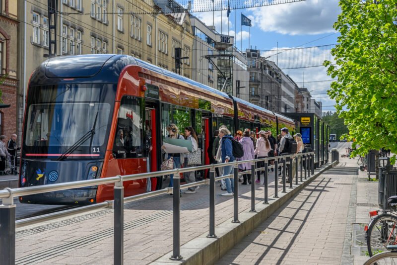Tampere este desemnat „Orașul nordic al tramvaiului al anului 2026”, un premiu care confirmă leadershipul Finlandei în mobilitatea urbană modernă