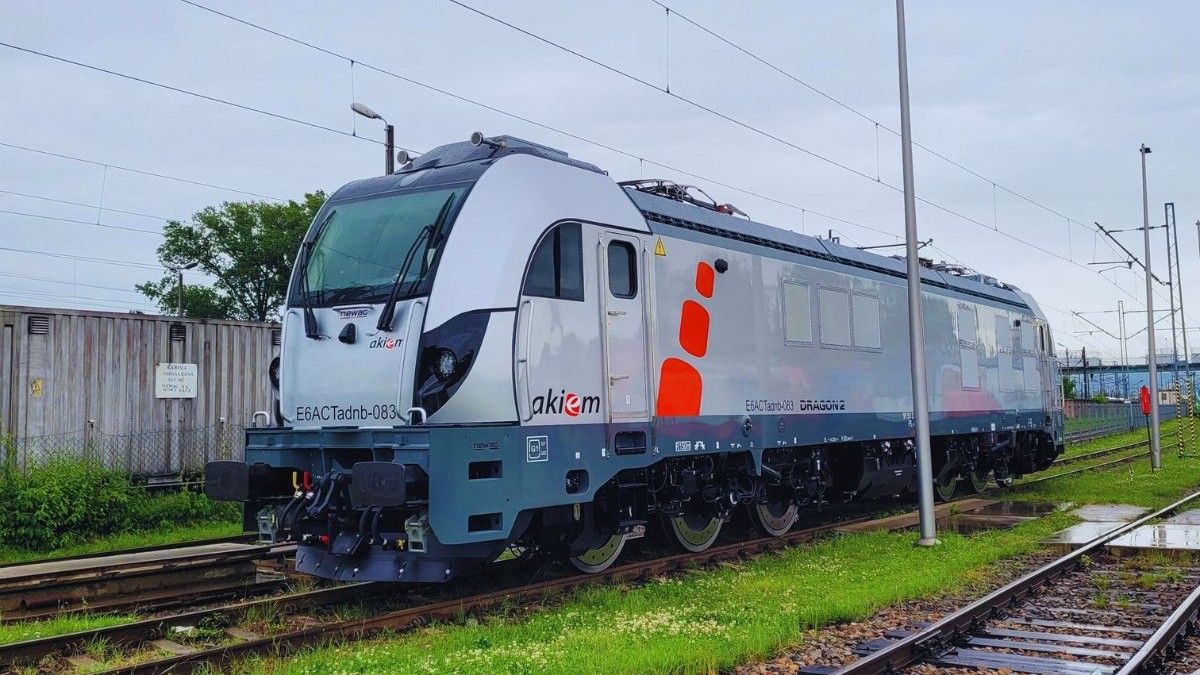 Akiem livrează o nouă locomotivă Dragon DC către un client nou marcând începutul unui parteneriat pe termen lung