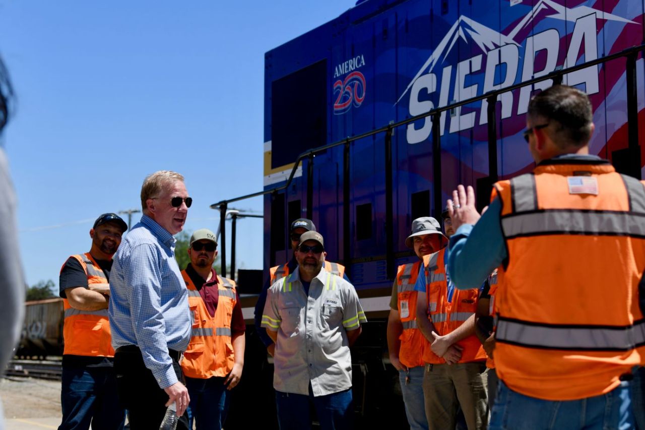 Sierra Northern Railway finalizează modernizări majore de siguranță feroviară cu sprijinul FRA, inclusiv înlocuirea a 90.000 de traverse și reabilitarea a 10 mile de linie