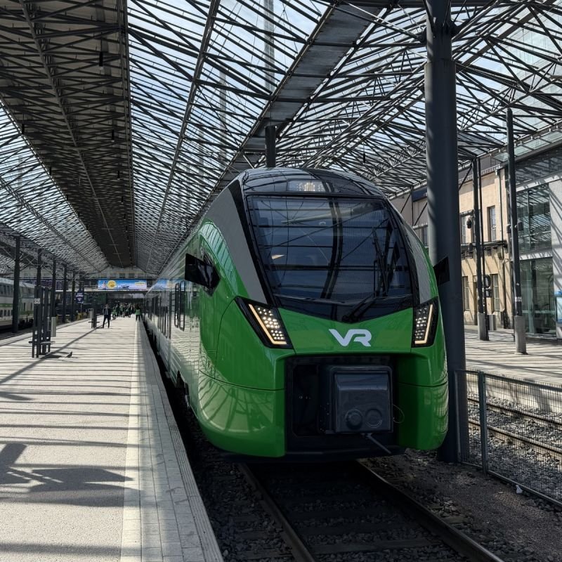 Noul tren VR Sm7 intră în serviciu la finalul verii: 20 de unități moderne comandate pentru naveta din Finlanda