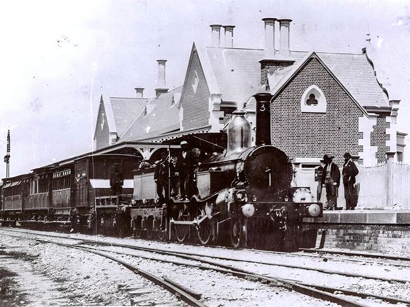 Transport Heritage NSW marchează 150 de ani de la deschiderea gării Bathurst cu trenuri cu abur și evenimente dedicate istoriei feroviare