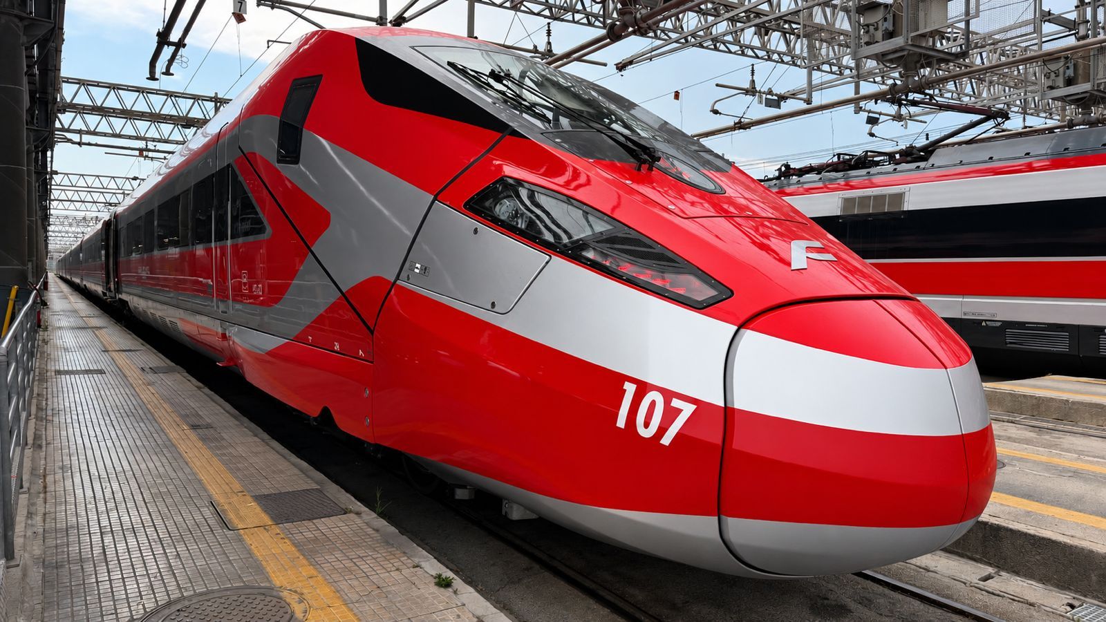 Trenitalia introduce al optulea Frecciarossa de nouă generație, continuând modernizarea flotei de mare viteză