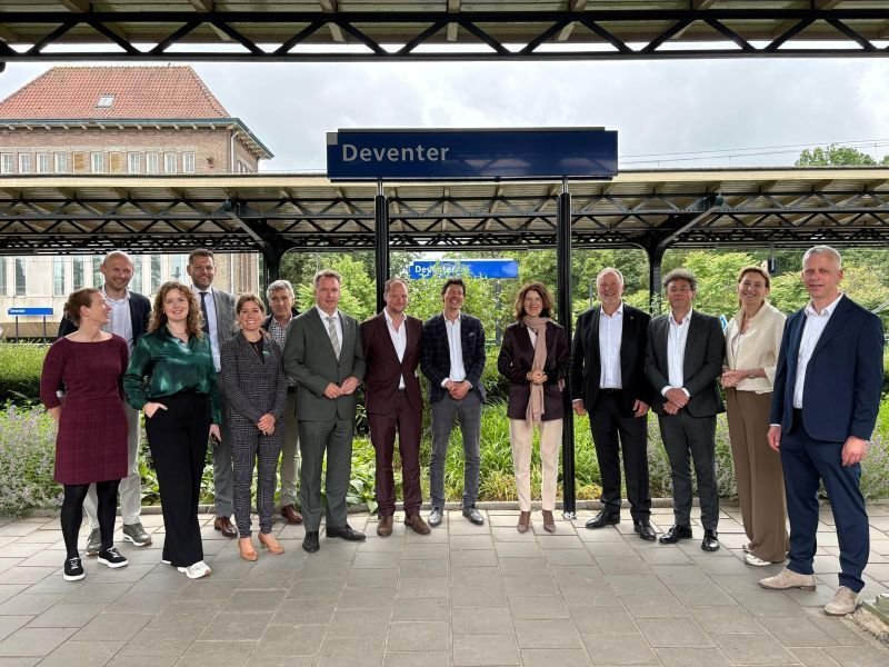 ProRail confirmă necesitatea construirii unui nou peron la Deventer pentru a susține creșterea traficului intern și internațional