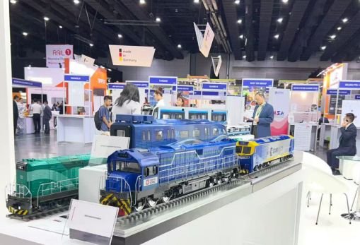 CRRC Ziyang lansează locomotiva hibridă NE30 - model de manevră cu putere ridicată și consum redus de combustibil