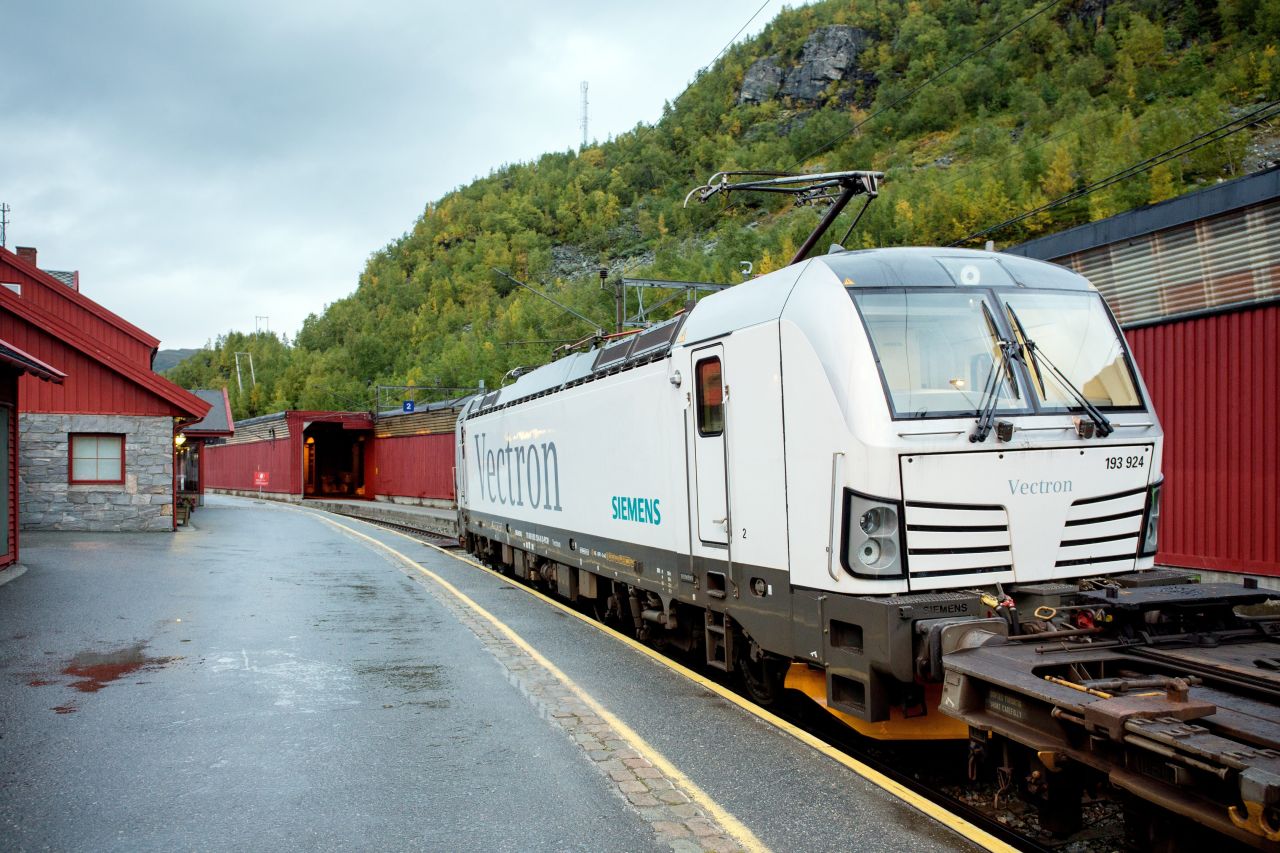 Siemens Mobility livrează primele locomotive Vectron pentru Croația: ENNA Logic comandă cinci unități multisistem cu mentenanță completă pe 30 de ani