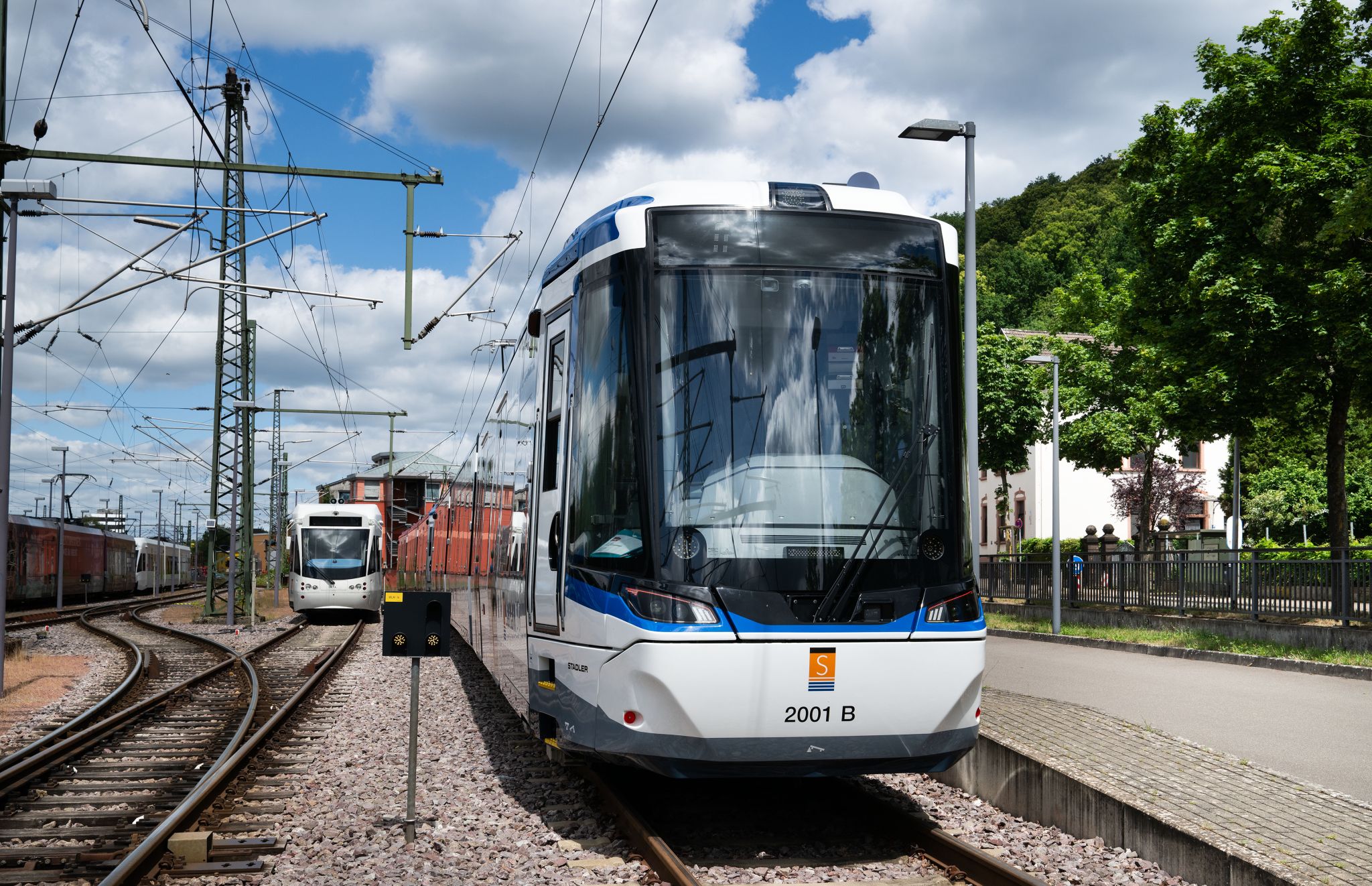 Noile tram‑trainuri Saarbahn intră în probe cu călători după un an intens de teste, pregătiri și proceduri de omologare