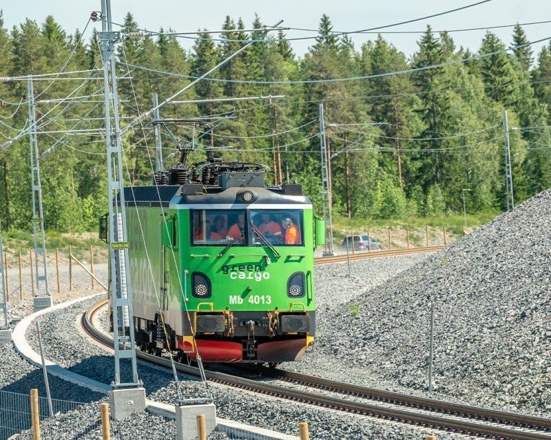 Stegra inaugurează cu o locomotivă de la Softronic Craiova noua conexiune feroviară către Boden Industrial Park, un element esențial pentru operarea viitorului combinat siderurgic