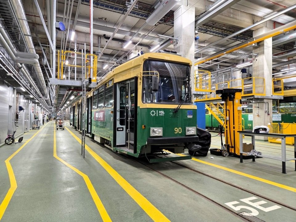 ISS optimizează tehnologia clădirii în depoul Ruskeasuo din Helsinki, generând economii de peste 50.000 de euro și creșterea fiabilității operaționale