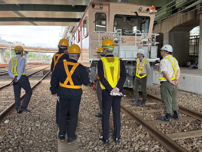 JR East și SNCF consolidează cooperarea în domeniul siguranței feroviare și al întreținerii infrastructurii printr-un program tehnic desfășurat la Tokyo