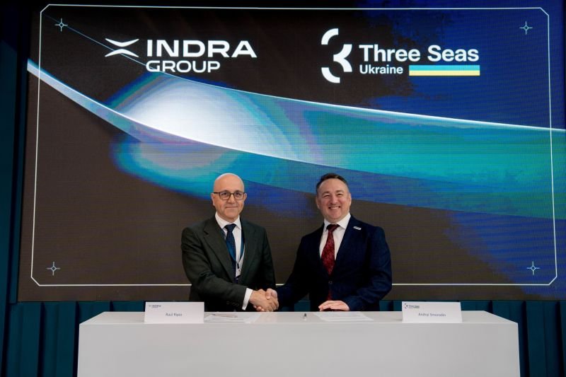 Indra Group și Platforma Națională „Three Seas Initiative – Ukraine” semnează un acord pentru modernizarea coridorului feroviar ucrainean și conectarea acestuia la rețeaua europeană