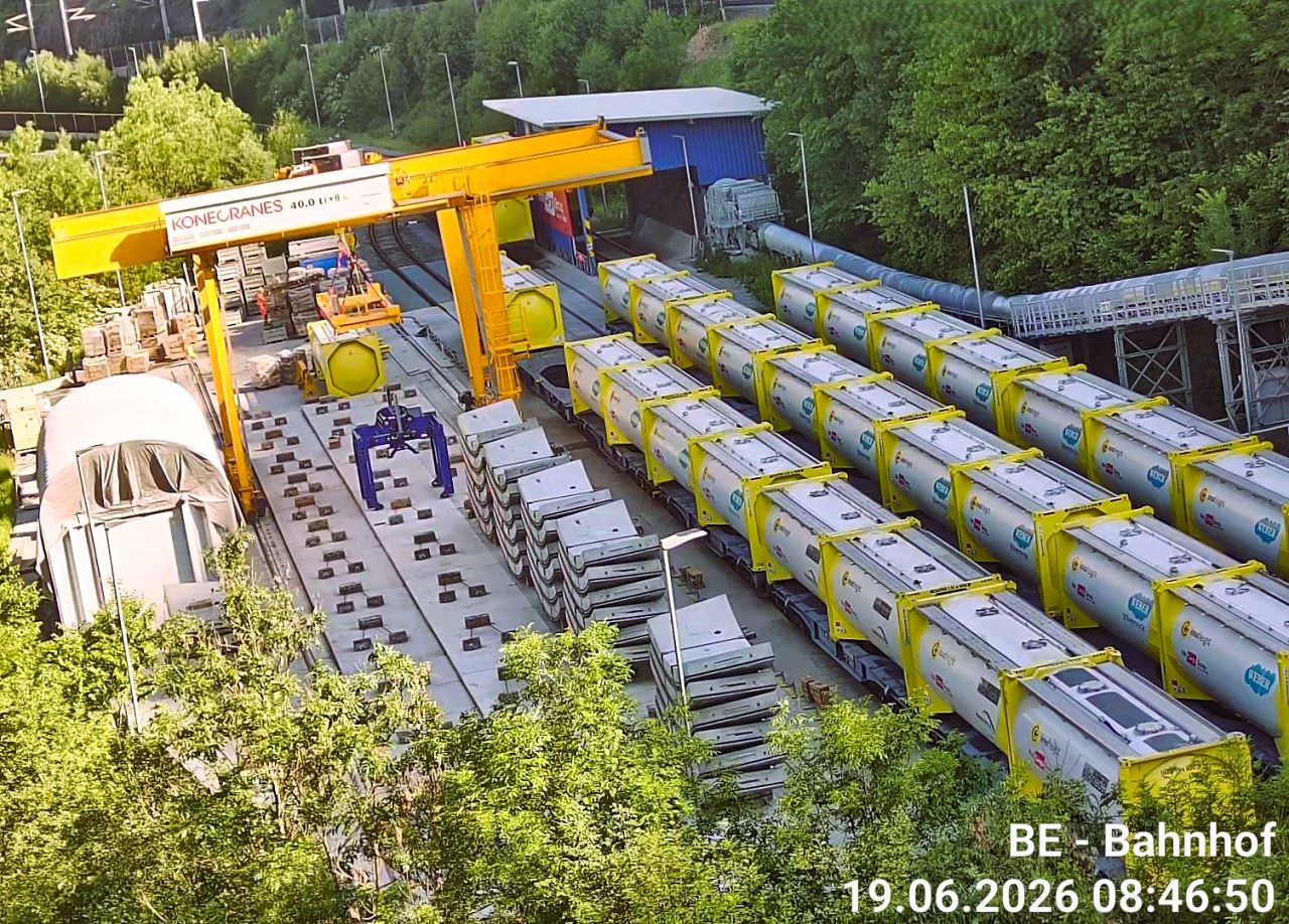 Prima livrare de ciment pe calea ferată pentru lotul H53 al tunelului de bază Brenner marchează extinderea logisticii către transportul feroviar