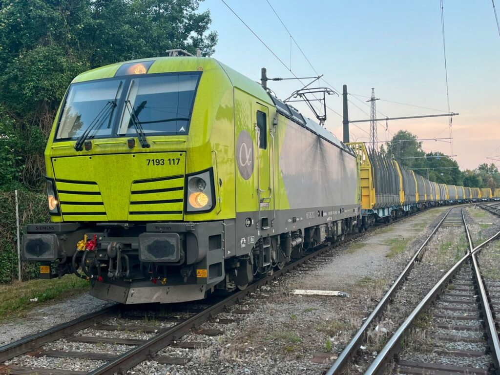 Alpha Trains susține extinderea internațională a operatorului CityRail, al cărui prim tren în Austria este tractat de locomotiva Vectron 193.117