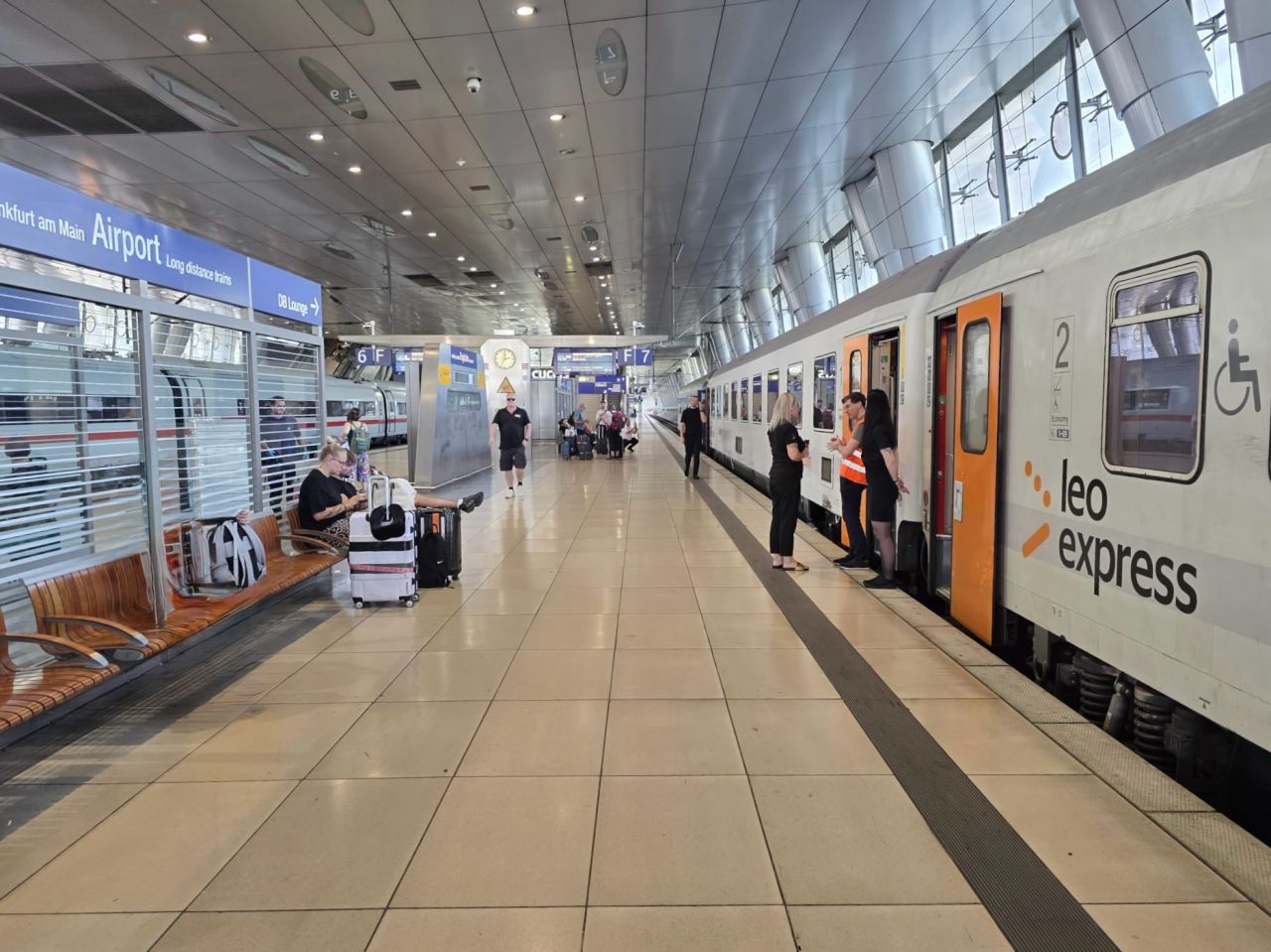Leo Express lansează noua rută internațională Frankfurt–Dresda–Praga–Przemyśl, primul tren ajungând deja la Aeroportul Frankfurt