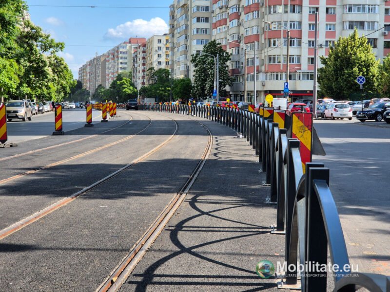 Lot 9 modernizare linii tramvai - După eșecul liniei 5 se montează garduri pe Bulevardul Chișinău. Asfalt, rețea de contact și finisaje pe acest tronson
