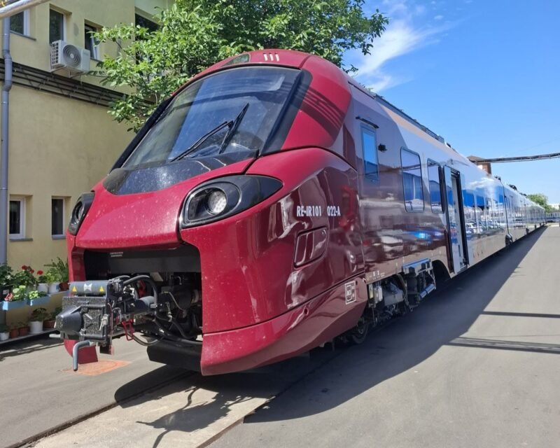 ARF recepționează rama electrică RE‑IR TS22 și o predă operatorului InterRegional Călători pentru introducerea în serviciul comercial