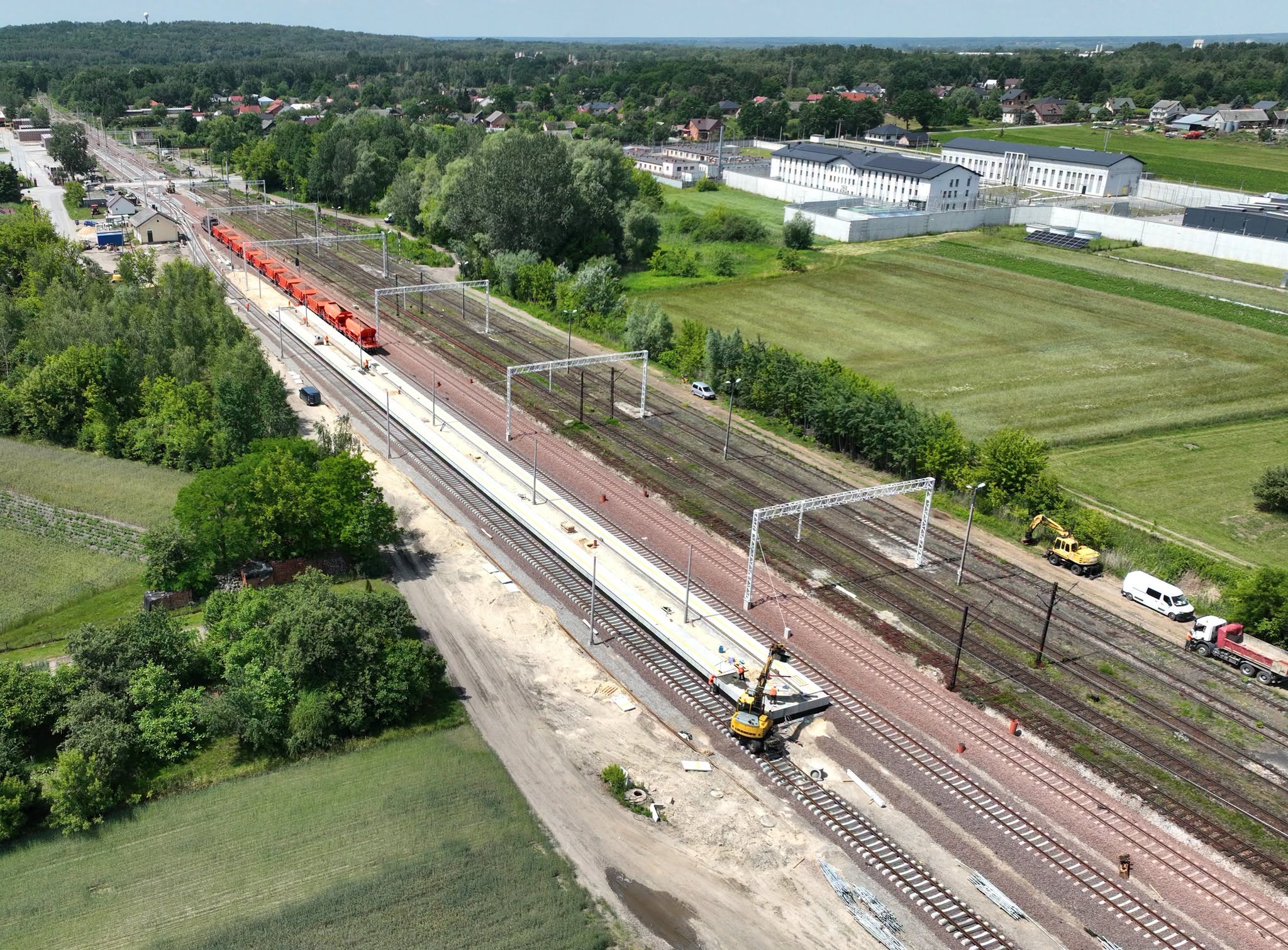 Noi secțiuni de cale ferată modernizate și primele deschideri pentru pasageri în sud‑estul Poloniei, cu reluarea circulației spre Sandomierz, Varșovia, Stalowa Wola și Rzeszów din 21 iulie