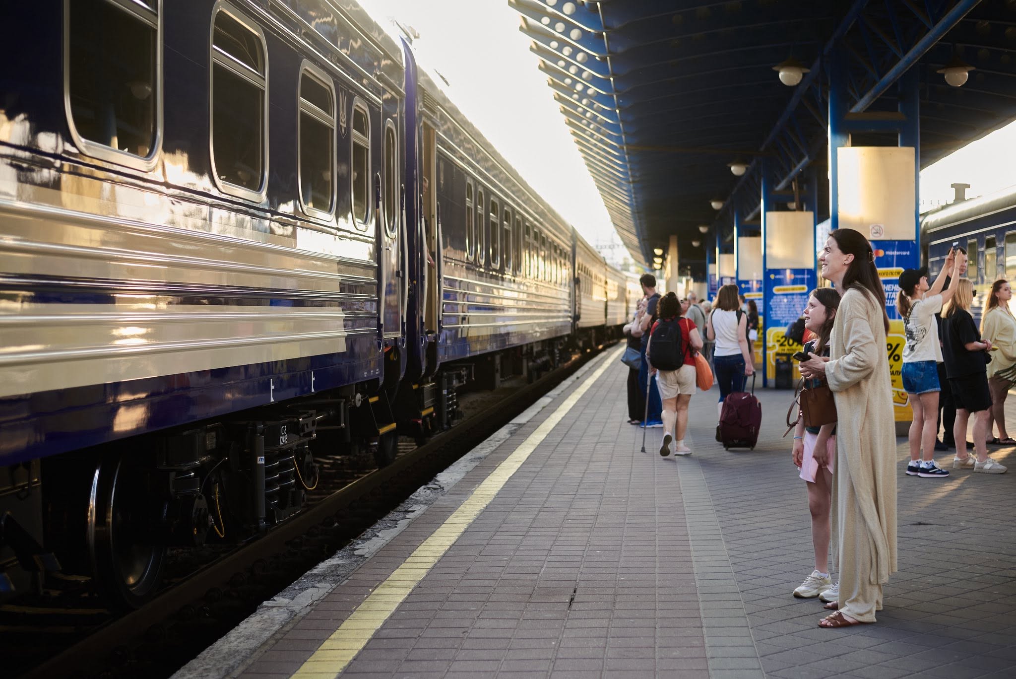 UZ introduce noi vagoane fabricate în Ucraina pe rutele Kyiv–Ujhorod și Ujhorod–Dnipro, crescând confortul și capacitatea pe unul dintre cele mai solicitate coridoare feroviare