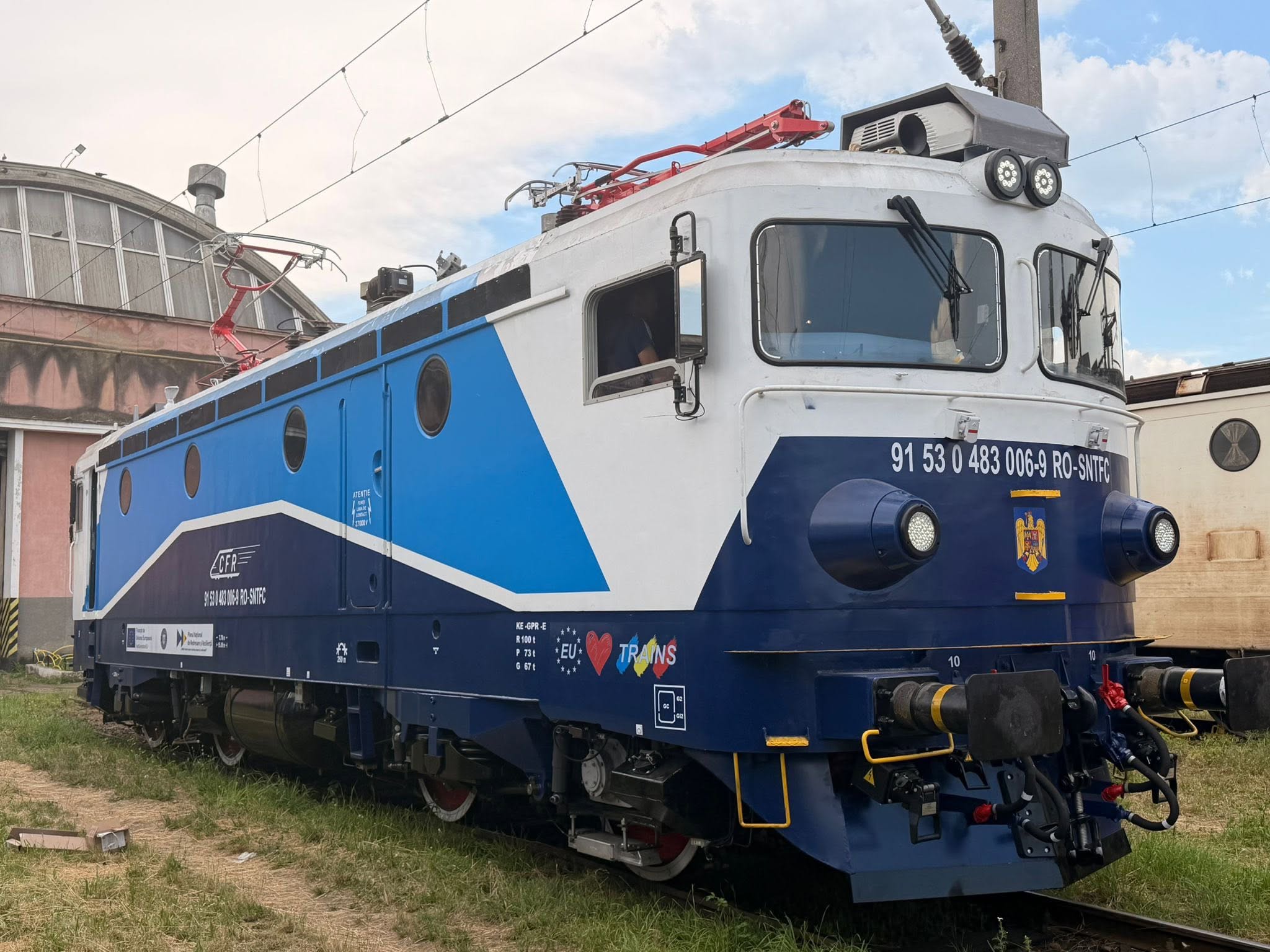 SCRL Brașov pregătește proba de performanță cu locomotiva LEMA4000 006. Doar două locomotive au mai rămas de livrat din contractul de 17 modernizări cu fonduri PNRR