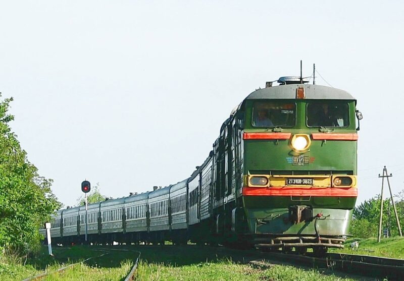 Calea Ferată din Moldova scoate la licitație opt locomotive diesel grele 2ТЭ10 și 3ТЭ10, în cadrul unei proceduri cu reducere organizate pe 30 iunie 2026
