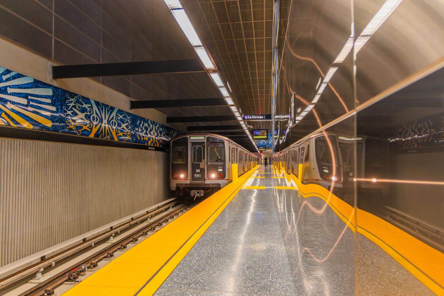 Prima secțiune a extinderii liniei de metrou D din Los Angeles a fost deschisă cu Parsons ca proiectant principal