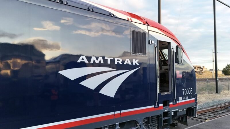 Primul tren Amtrak Airo pentru Northeast Regional a ieșit din fabrica Siemens și intră în etapa de testare