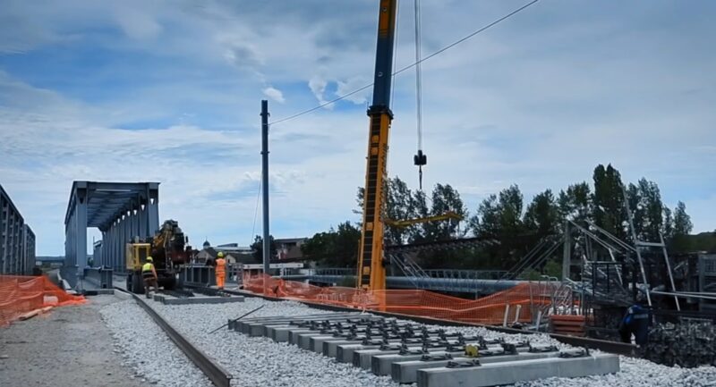 Salcef - Modernizarea căii ferate Cluj–Oradea–Episcopia Bihor avansează: 7,2 km de linie reînnoită și echipamente speciale instalate între Oșorhei, Oradea Est și Oradea