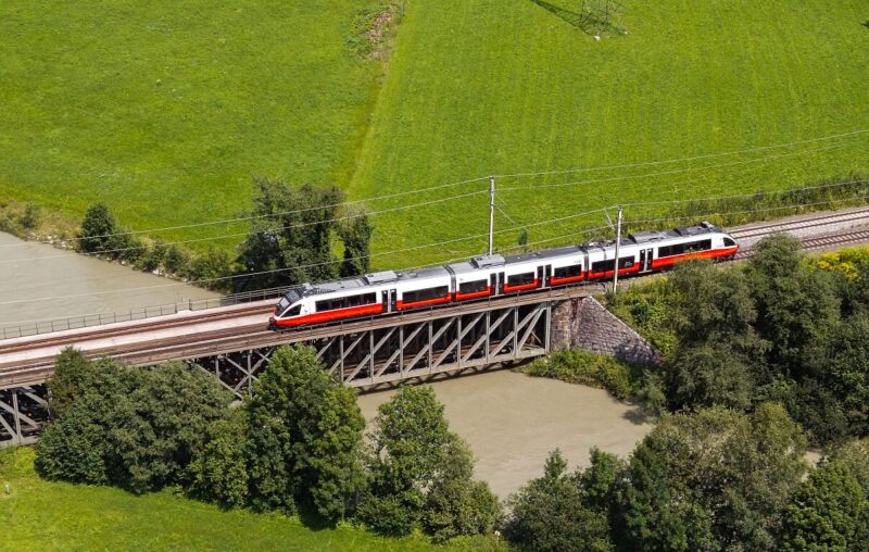 ÖBB începe în iulie 2026 reconstrucția completă a podului peste Salzach de la Bruck‑Fusch, o investiție de 20 milioane euro pentru siguranța și capacitatea traficului feroviar din Pinzgau