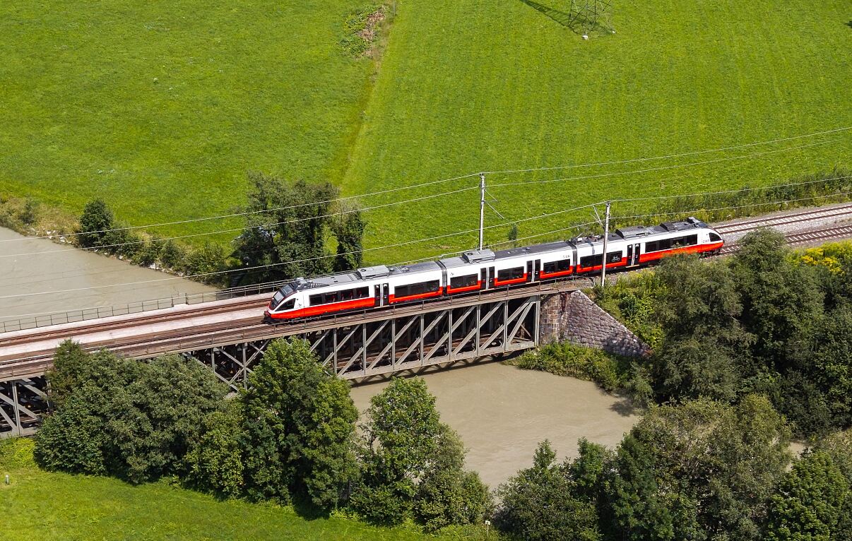 ÖBB începe în iulie 2026 reconstrucția completă a podului peste Salzach de la Bruck‑Fusch, o investiție de 20 milioane euro pentru siguranța și capacitatea traficului feroviar din Pinzgau