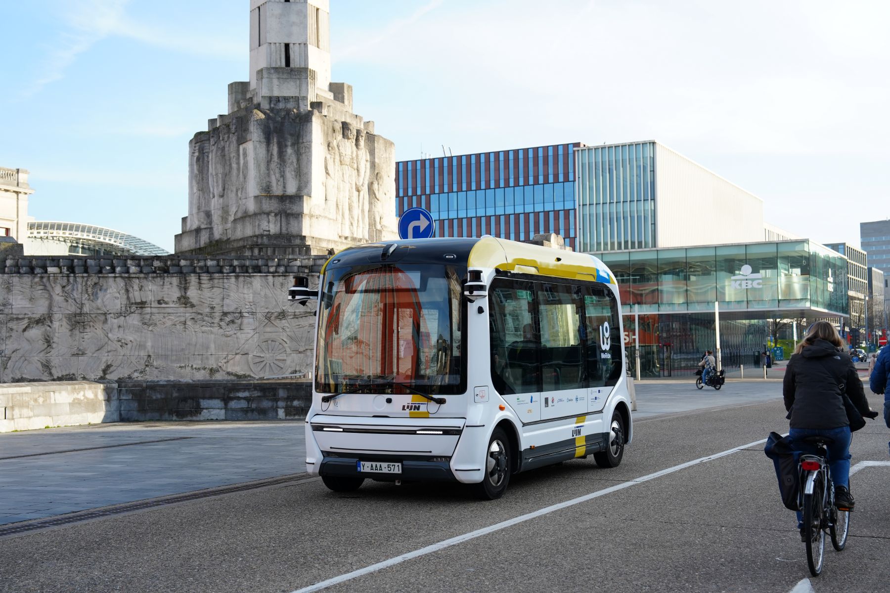 Leuven introduce primele shuttle‑uri autonome în trafic urban real, demonstrând funcționarea sigură în condiții complexe de mobilitate
