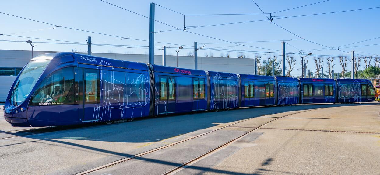 Alstom pune în circulație primul tramvai extins din Le Mans, modernizat special pentru ediția 24h Le Mans