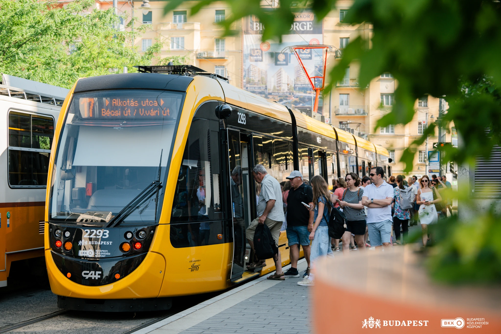 Budapesta pune în circulație al 36‑lea și al 37‑lea tramvai CAF, continuând modernizarea flotei și extinderea serviciilor cu vehicule 100% accesibile
