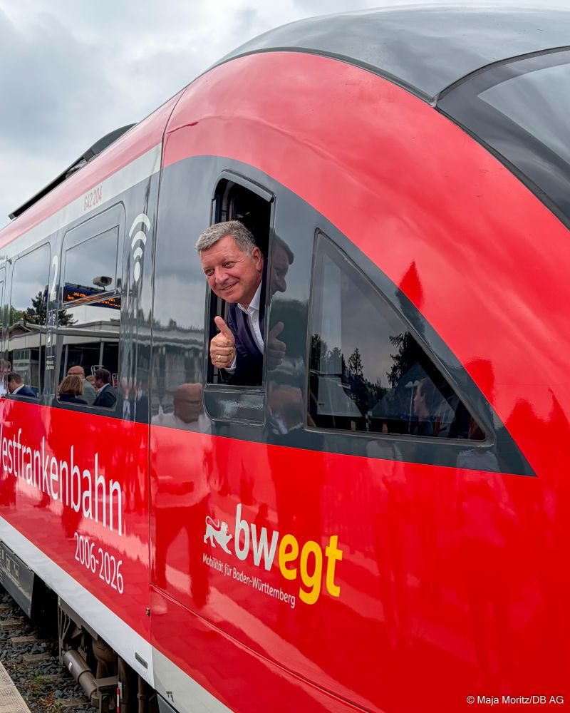 Modernizarea completă a gării Obernburg‑Elsenfeld și 20 de ani de Westfrankenbahn marchează un moment istoric pentru mobilitatea regională din Bavaria