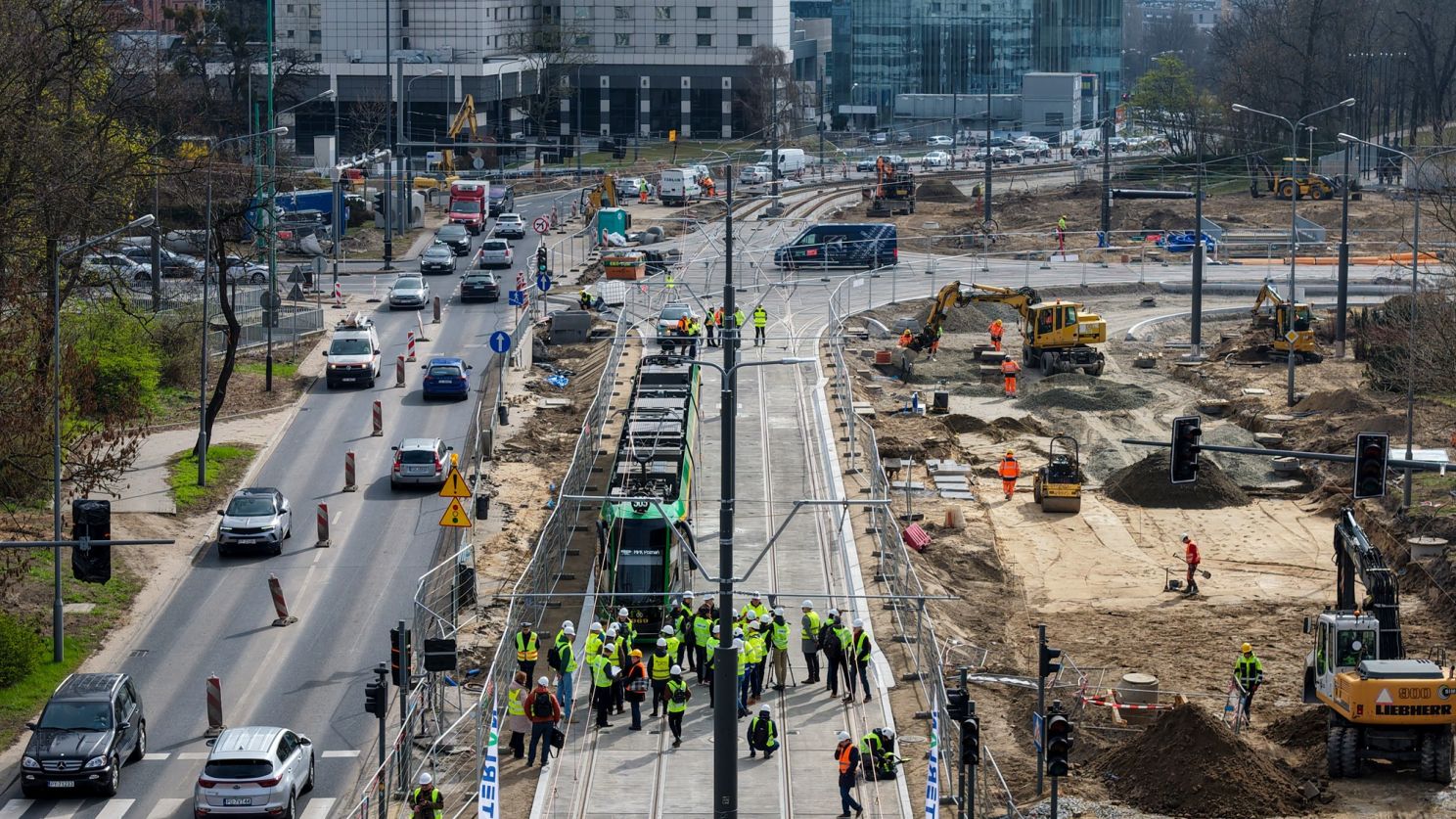 Poznan introduce prima dublă încrucișare de tramvai prefabricată din lume: tehnologia CONTRACK accelerează lucrările și reduce blocajele în oraș