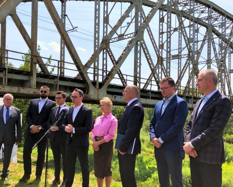 INTOP semnează contractul de 1,3 miliarde PLN pentru modernizarea liniei C‑E20 și construirea unui nou pod feroviar peste Vistula