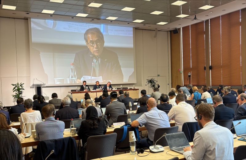 Yuji Fukasawa, președintele JR East, conduce pentru prima dată ședința Consiliului Executiv și Adunarea Generală UIC la Paris