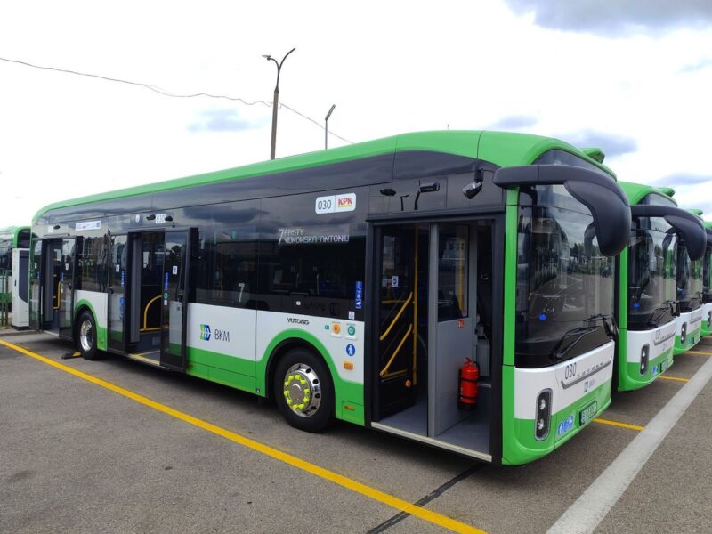 Białystok își extinde flota electrică cu 30 de autobuze Yutong U12 livrate de Busnex Poland