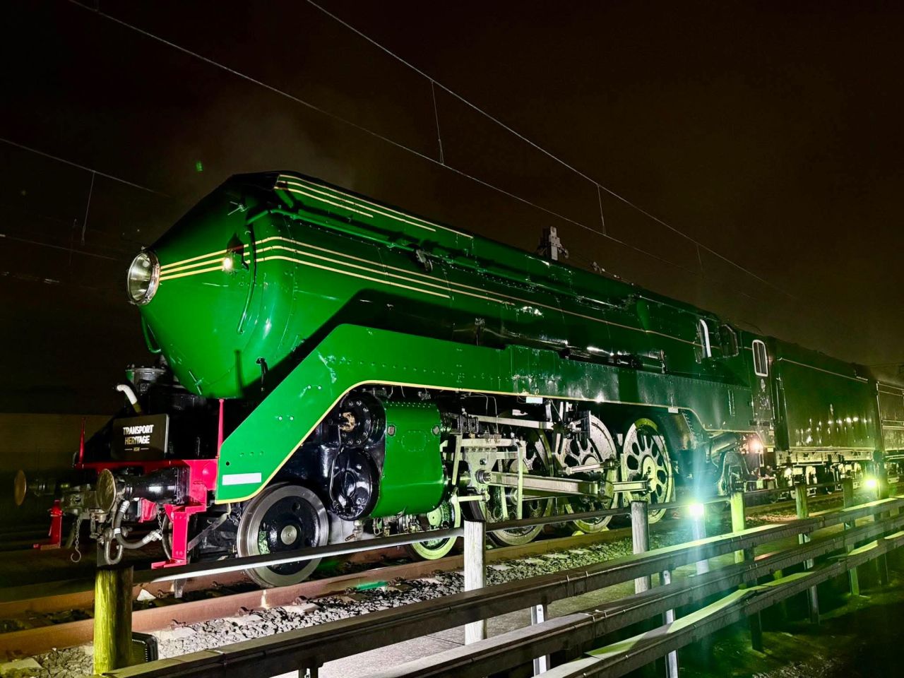 Locomotiva cu abur 3801, oprită neplanificat peste noapte în Campbelltown din cauza unei pene naționale de comunicații