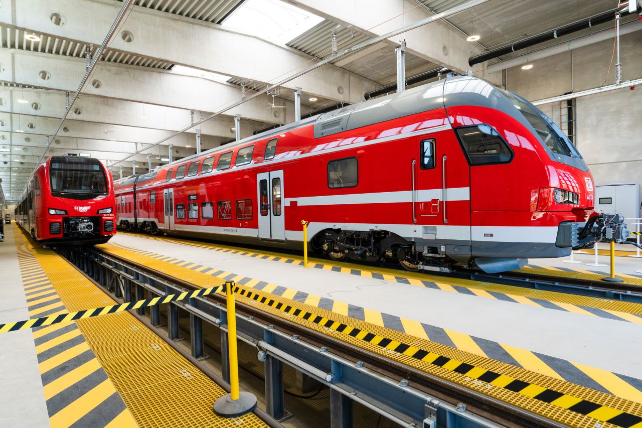 DB Regio prezintă noile trenuri regionale KISS (BR 445) pentru „Netz Nord‑Süd 2”: mai mult confort și capacitate în nord‑estul Germaniei din decembrie 2026