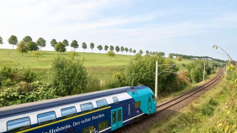 Schleswig‑Holstein publică noul Plan Național de Transport Public 2027–2031, cu investiții majore în capacitate, electrificare și infrastructură regională