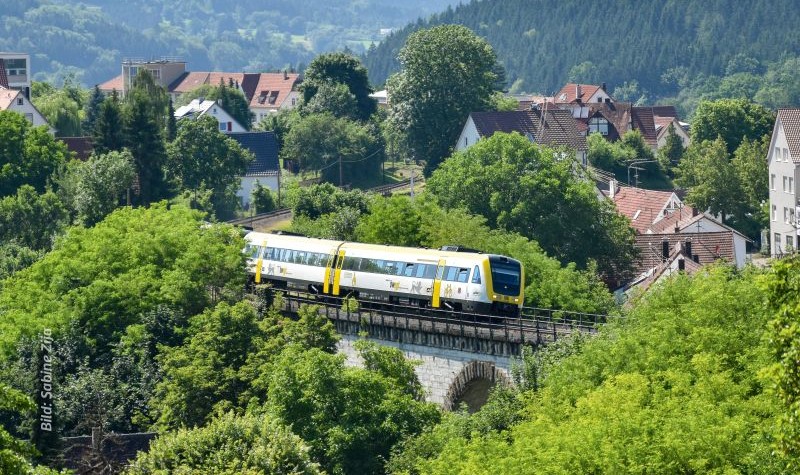 Linia Zollernalbbahn va fi electrificată până în 2038, cu finanțare de 1,7 miliarde euro pentru mobilitatea durabilă din Baden‑Württemberg