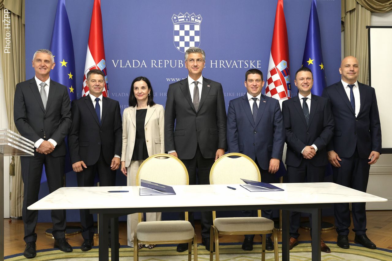 HŽ cumpără șase rame electrice pe baterii de la KONČAR și construiește o stație hibridă de încărcare la Kotoriba