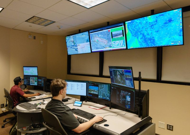 BNSF deschide Flight Operations Center: dronelor li se extinde rolul în siguranța și eficiența rețelei feroviare