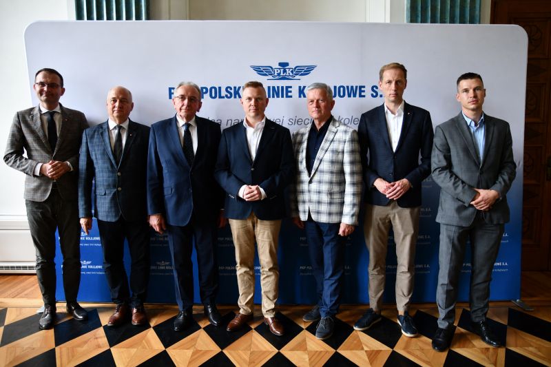 PKP PLK și autoritățile din Wielkopolska stabilesc direcțiile strategice pentru dezvoltarea infrastructurii feroviare regionale