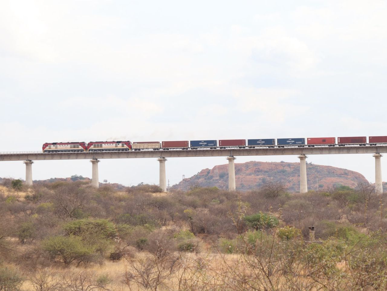 Kenya Railways readuce în prim-plan istoria liniei Tsavo, unde „mâncătorii de oameni” au marcat construcția căii ferate